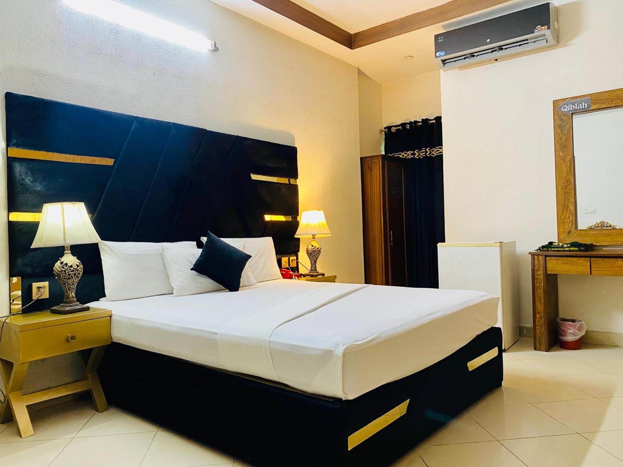 Fiesta Inn Hotel & Resorts Multan Exterior foto