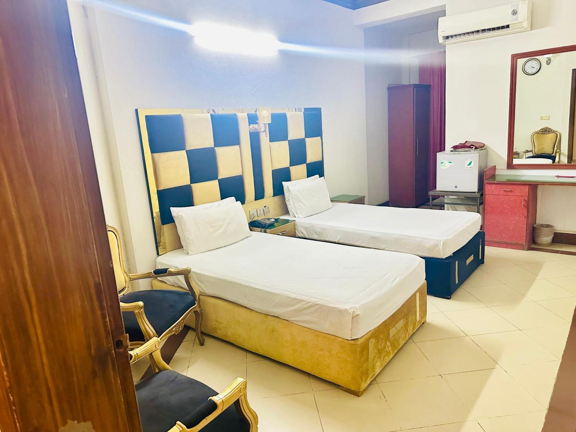 Fiesta Inn Hotel & Resorts Multan Exterior foto