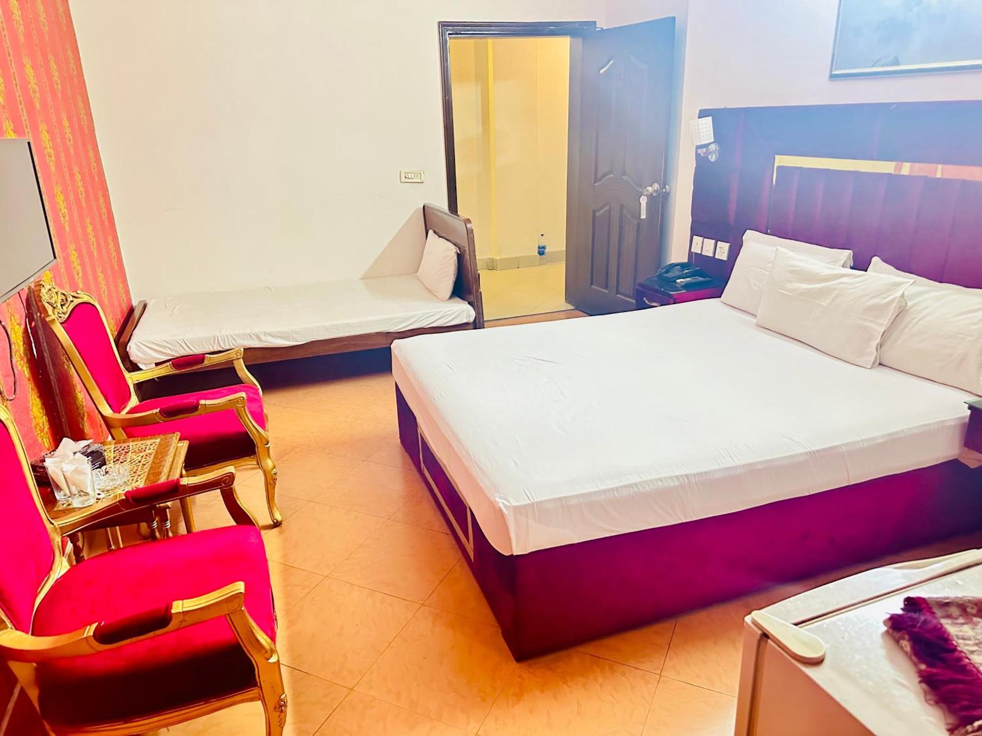 Fiesta Inn Hotel & Resorts Multan Exterior foto