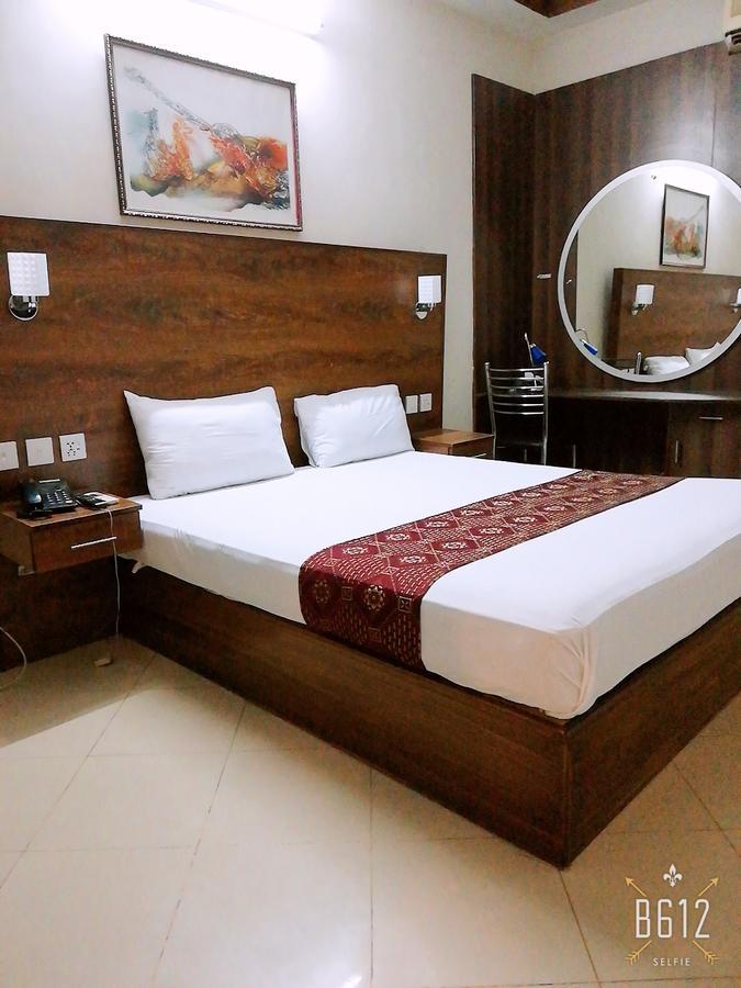 Fiesta Inn Hotel & Resorts Multan Exterior foto